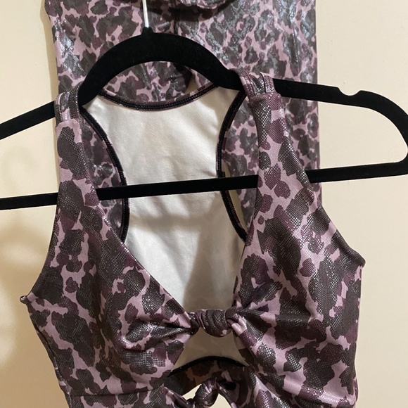 activewear - Picture 2 of 2